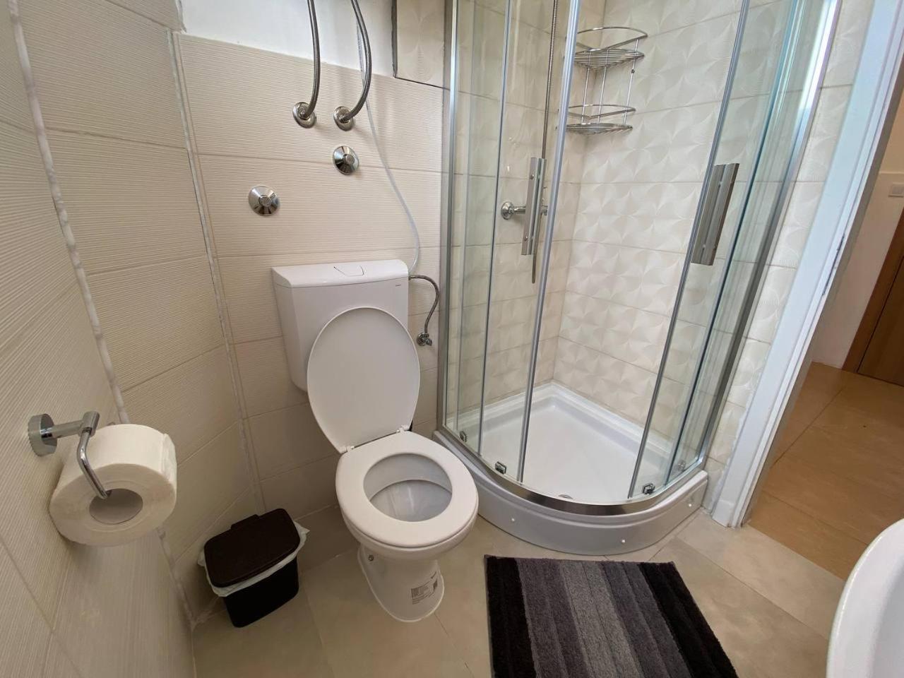 Alina'S Apartment Бечичи Экстерьер фото