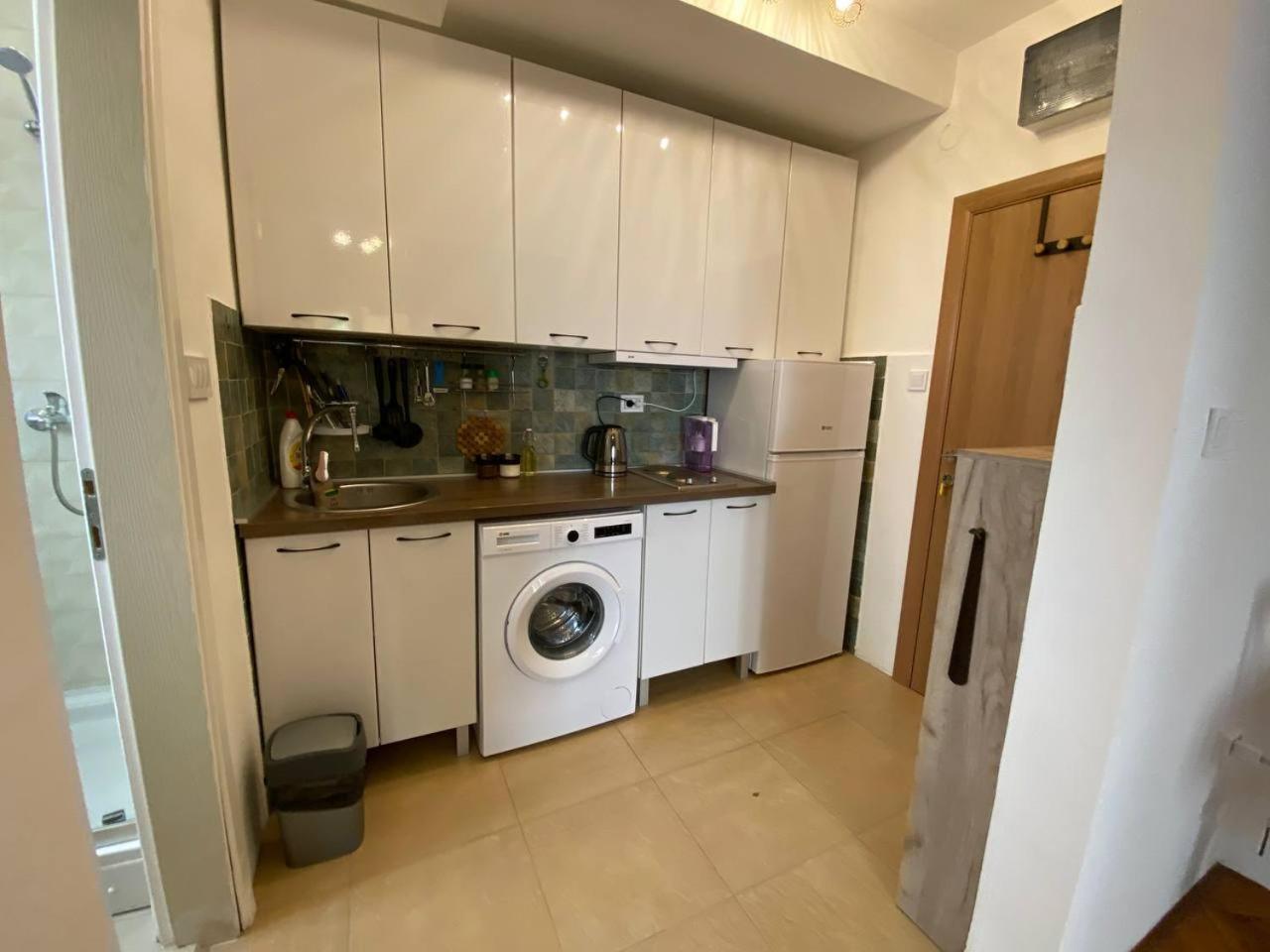 Alina'S Apartment Бечичи Экстерьер фото