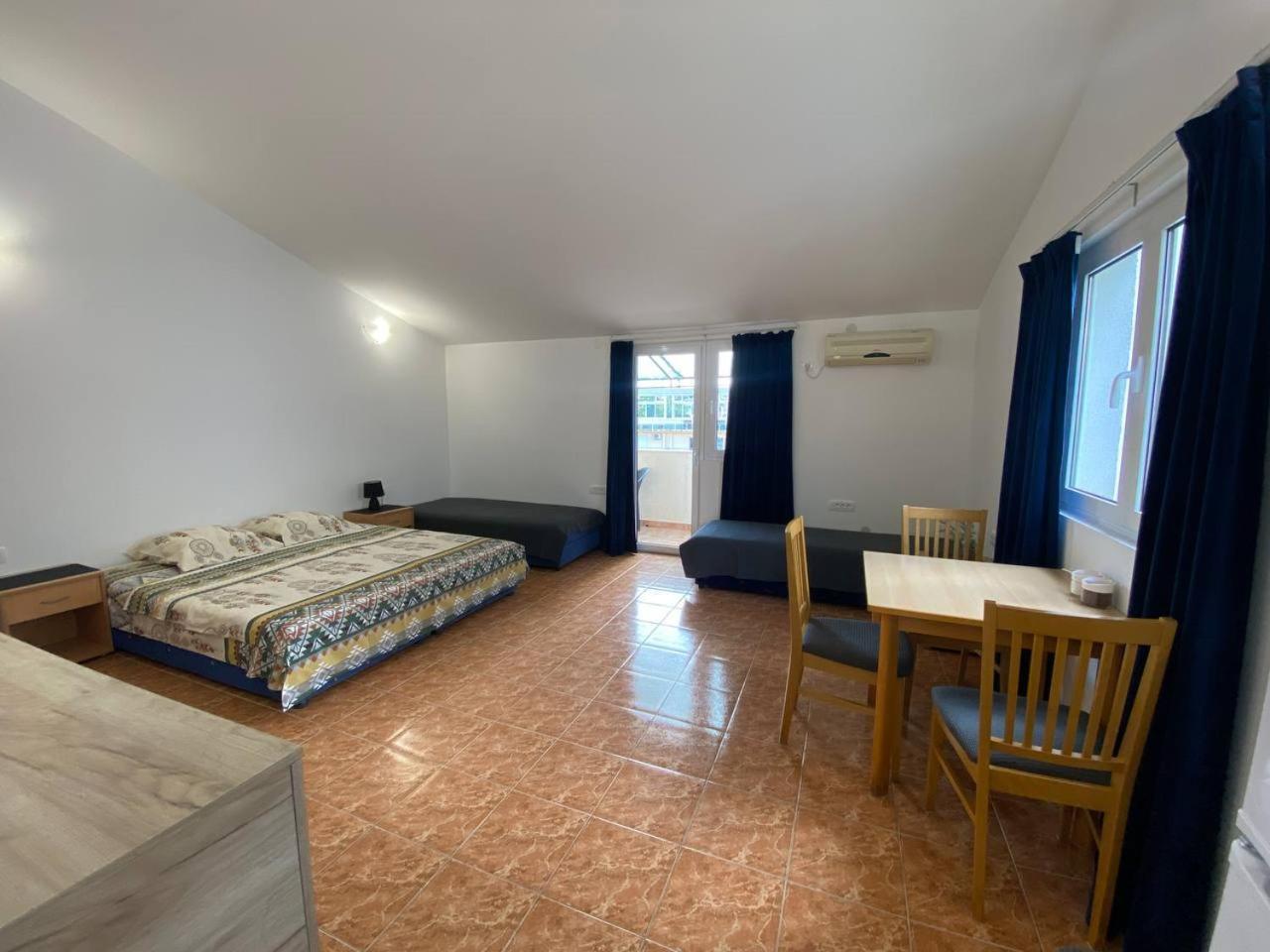 Alina'S Apartment Бечичи Экстерьер фото